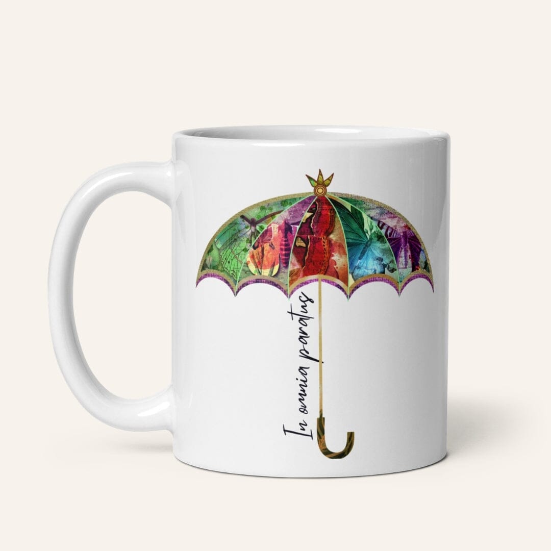 Taverna da Ilsa I Dark Academia Aesthetic In Omnia Paratus White glossy Mug Mugs Taverna da Ilsa 
